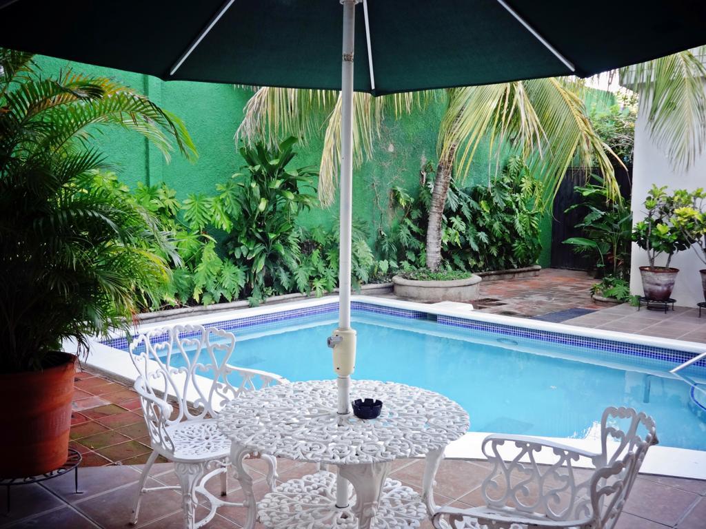 Hotel El Almendro Managua Esterno foto