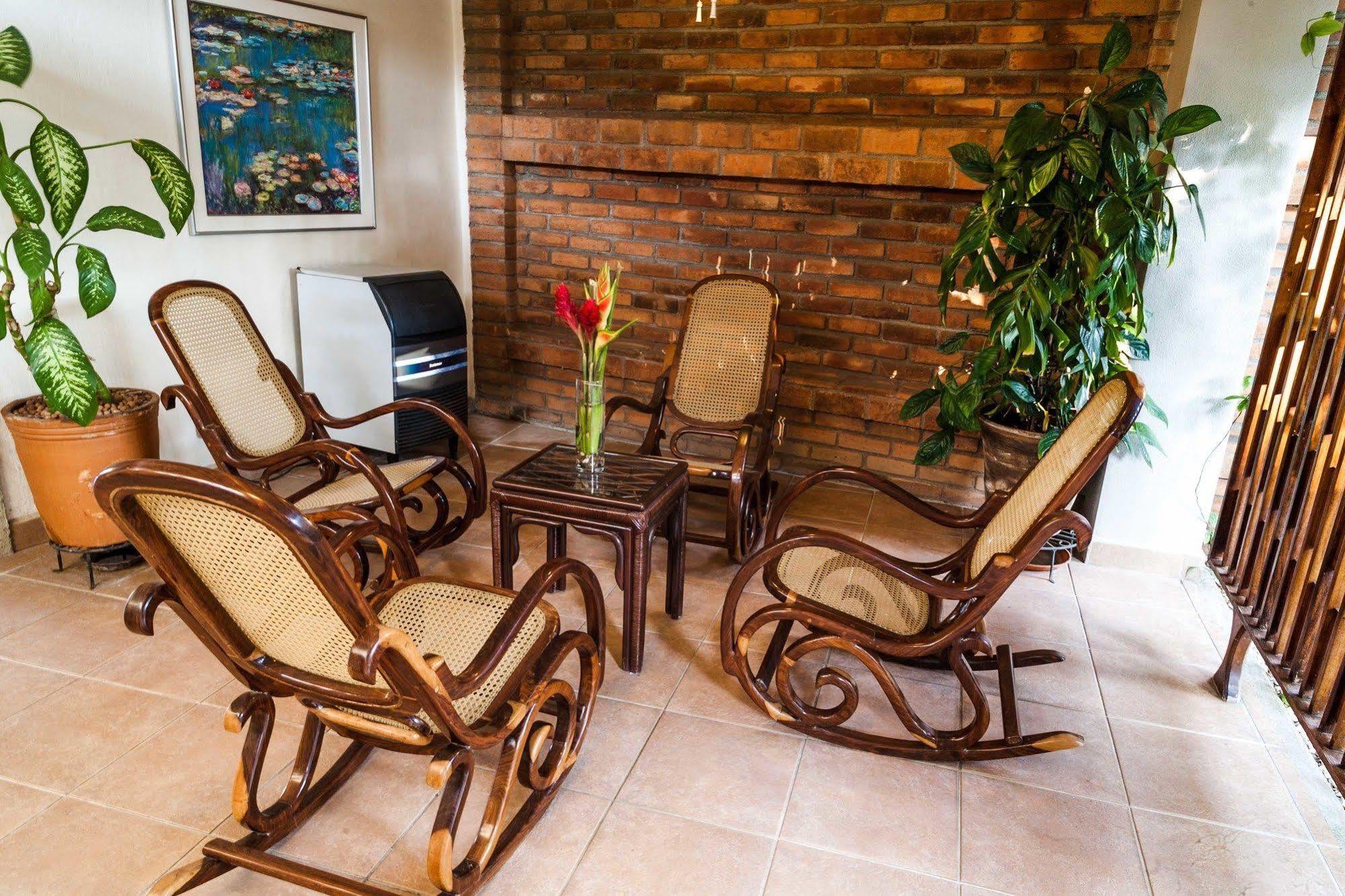 Hotel El Almendro Managua Esterno foto